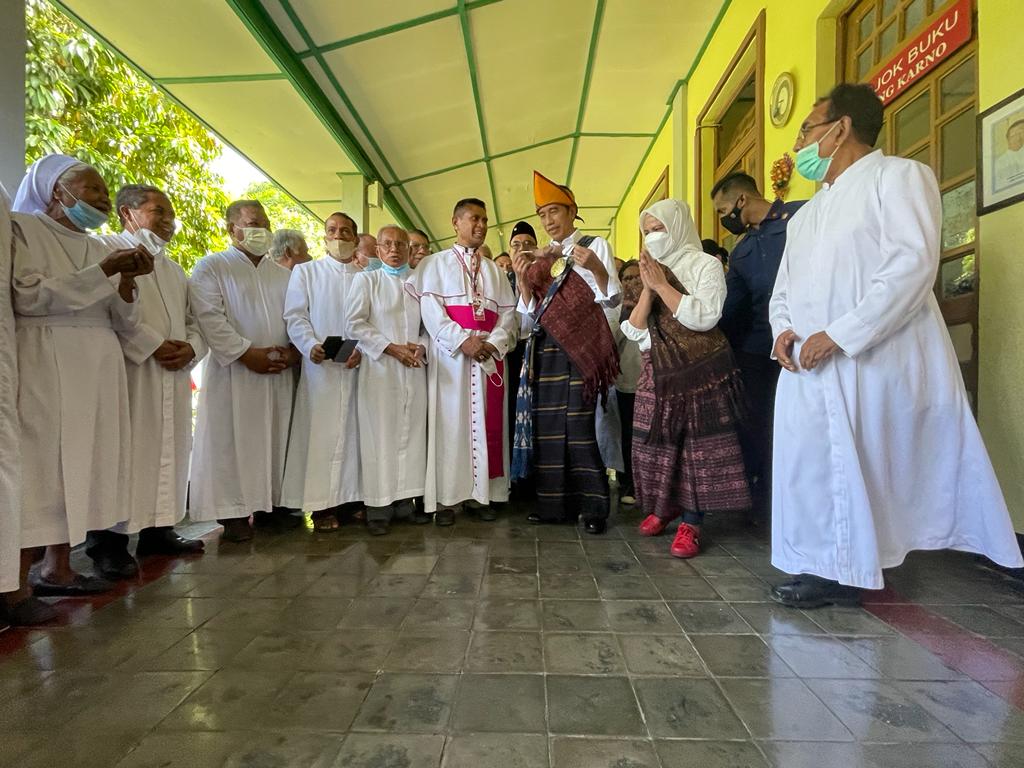 Presiden Joko Widodo di Serambi Soekarno, NTT, Rabu (1/6)
