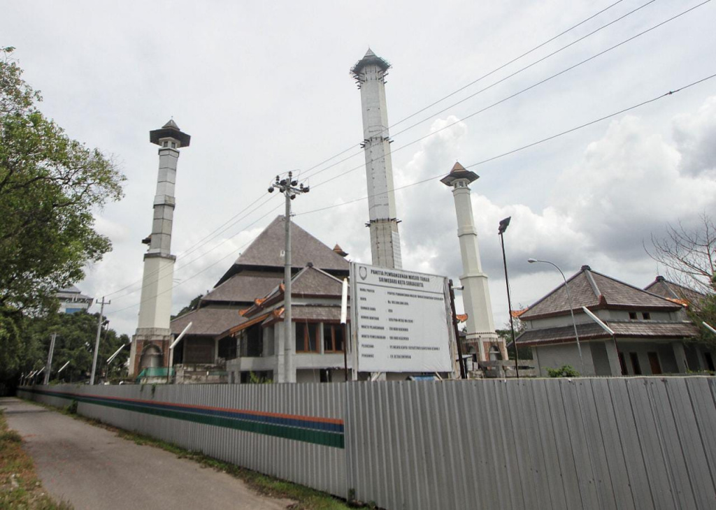 Pembangunan Masjid Sriwedari tertunda 