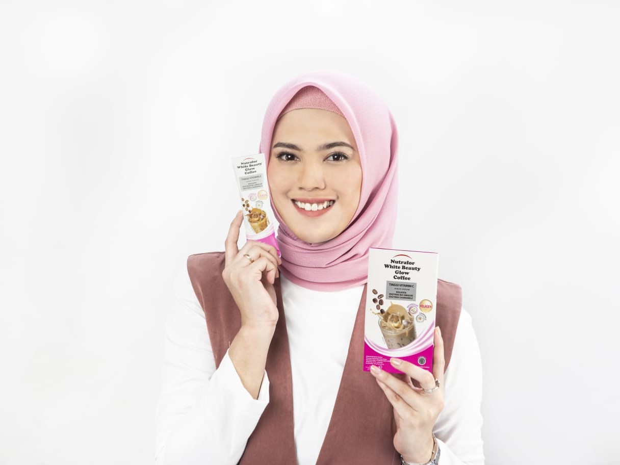 Tidak Cukup Skincare, Konsumsi Suplemen untuk Perlindungan Kulit Maksimal