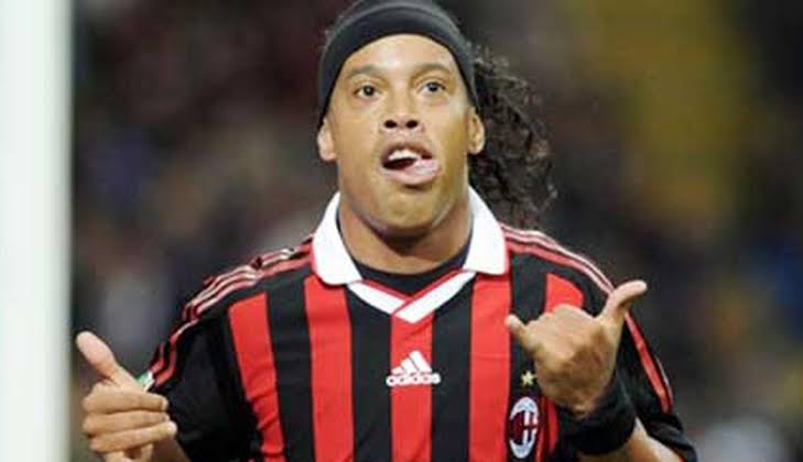 Ronaldinho kala berseragam AC Milan
