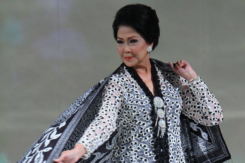 Mendiang Maryolien Tambayong atau yang dikenal dengan nama Rima Melati, dikenal sebagai sosok bersahaja dan pantang menyerah.