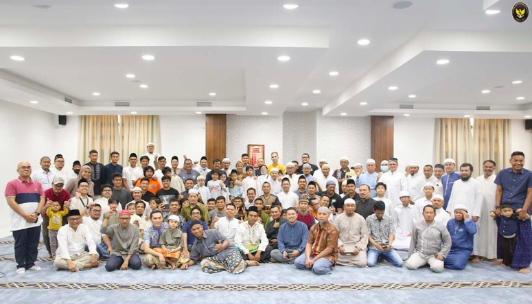 Shalat jumat dan Silaturahmi Dubes RI bersama Timnas RI dan WNI di Kuwait.