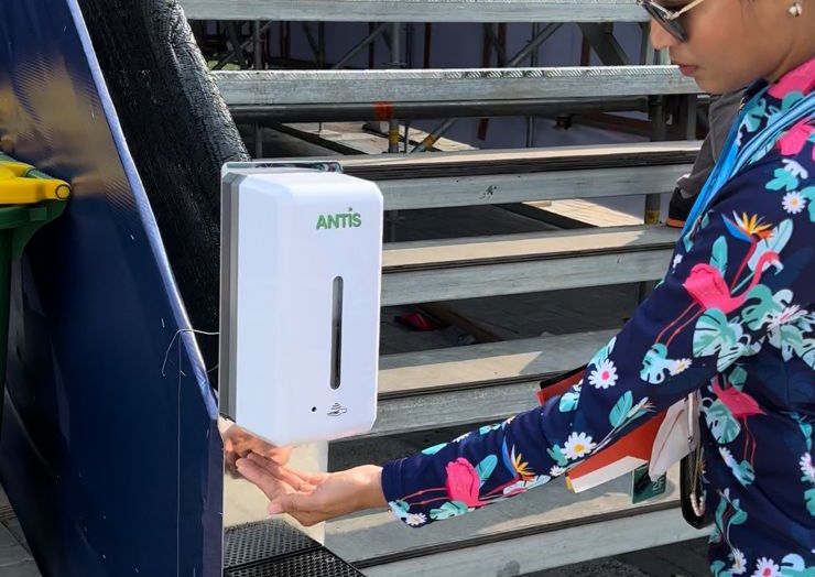 Hand sanitizer yang disediakan pihak sponsor untuk menjaga protokol kesehatan.
