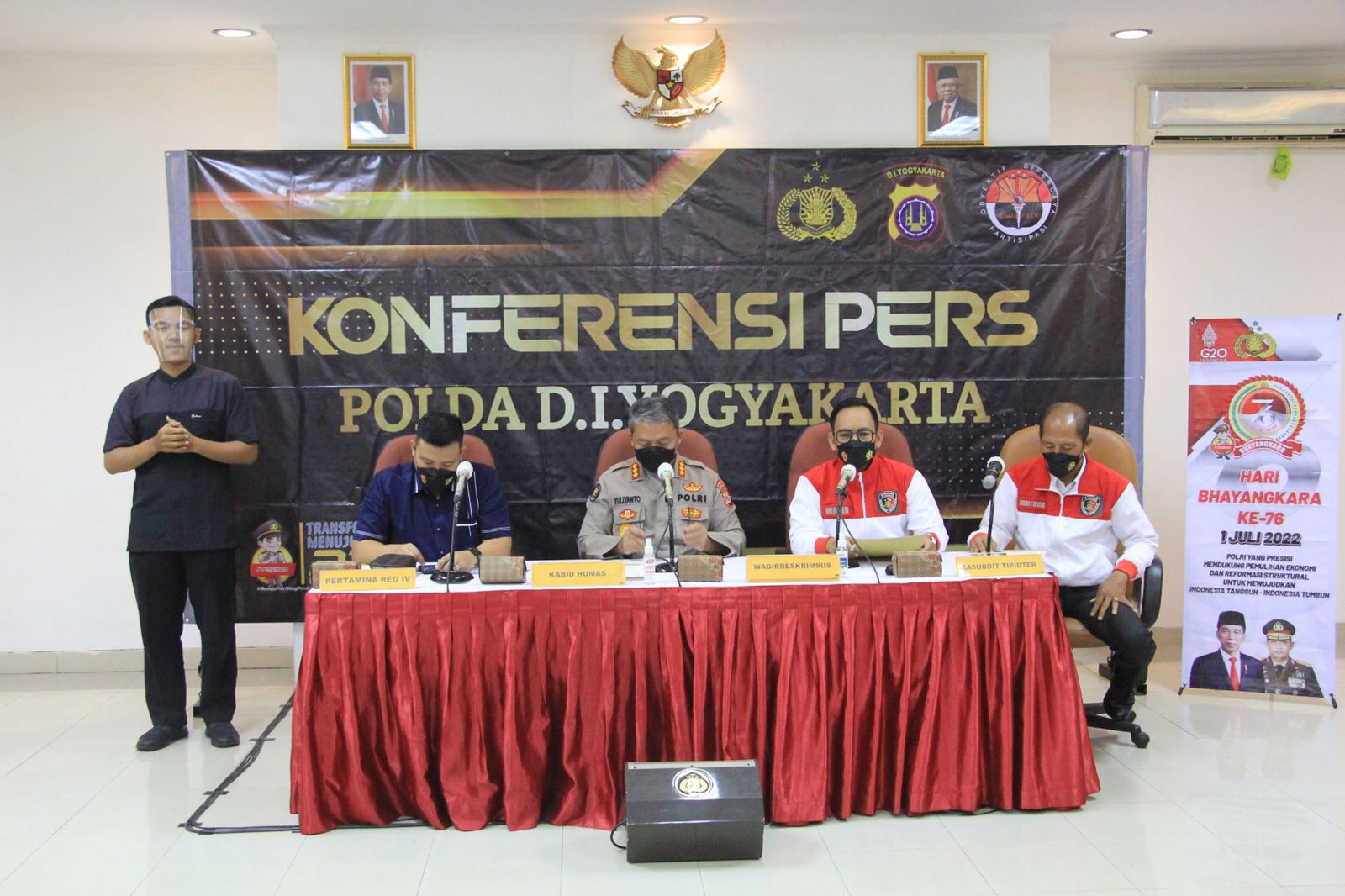 Polda Daerah Istimewa Yogyakarta (DIY) membongkar kasus penyalahgunaan BBM bersubsidi jenis solar. Kasus ini melibatkan HY (37) dan UN (40) 