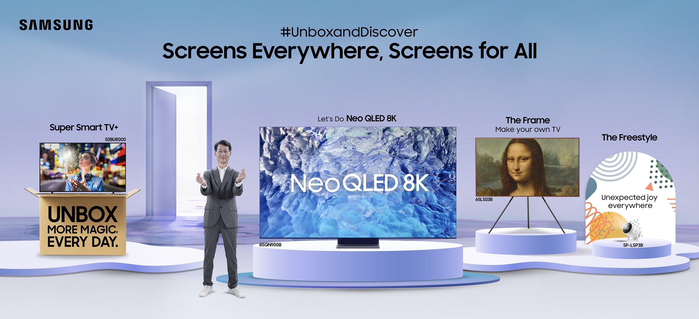 President Samsung Indonesia Simon Lee memperkenalkan jajaran Smart TV terbaru Samsung