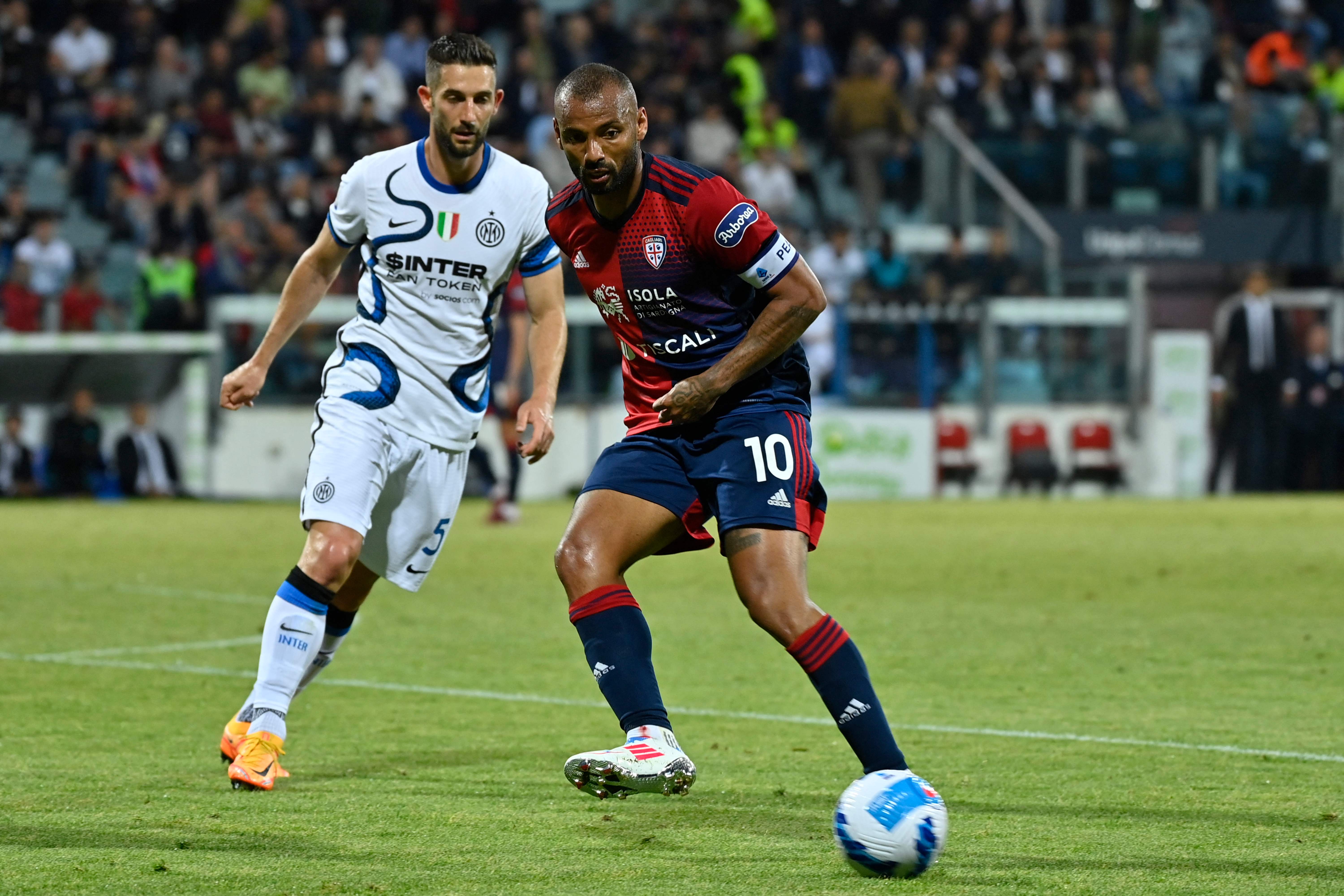 Gelandang Cagliari Joao Pedro