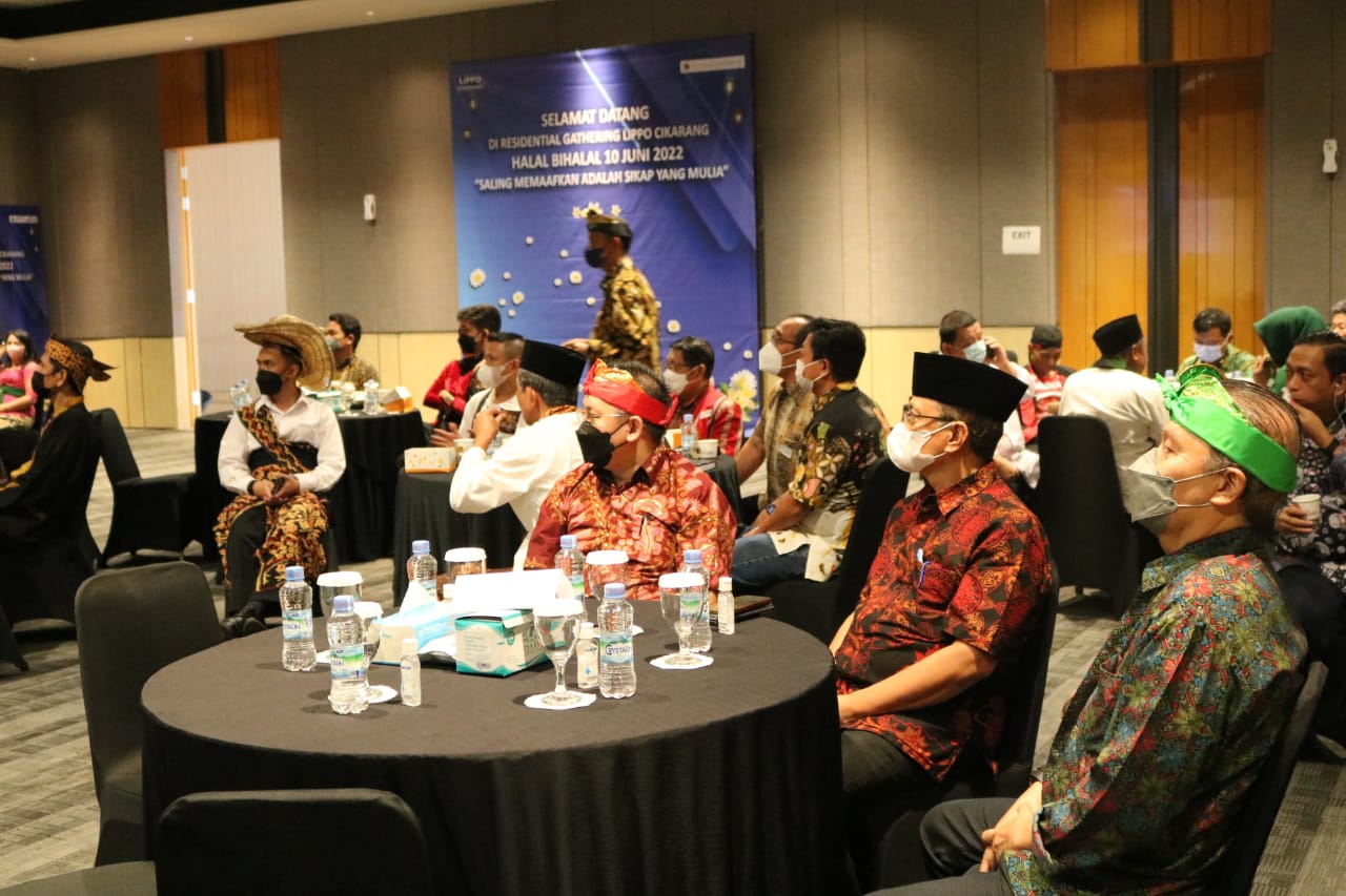 Acara silaturahmi bersama warga di Maxxbox Lippo Cikarang.