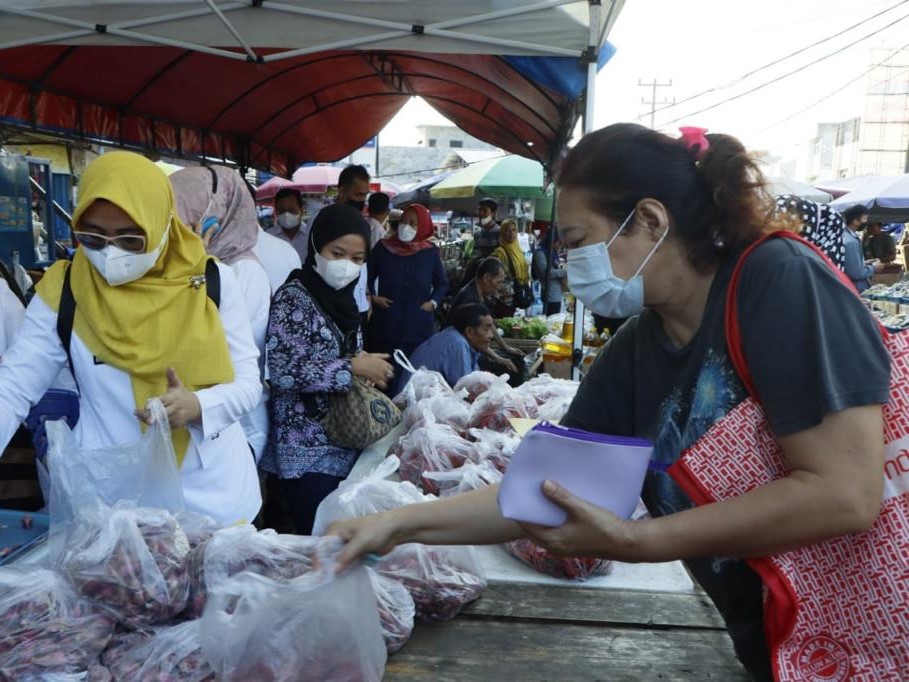 Operasi pasar di Provinsi Lampung, Rabu (22/6).