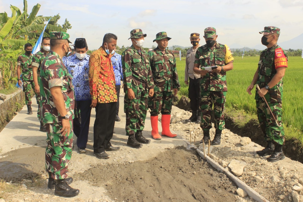 Aktivitas TNI Manunggal Membangun Desa di Kabupaten Klaten, Jawa Tengah