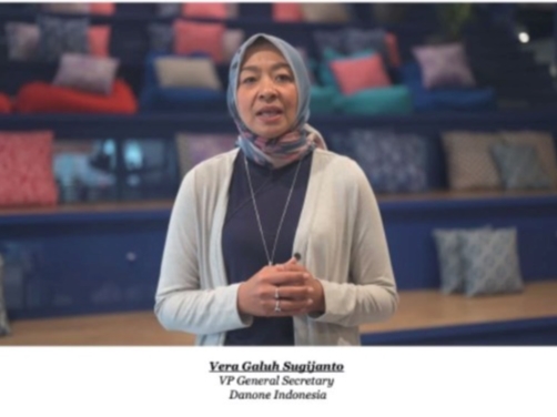  Vera Galuh Sugijanto.