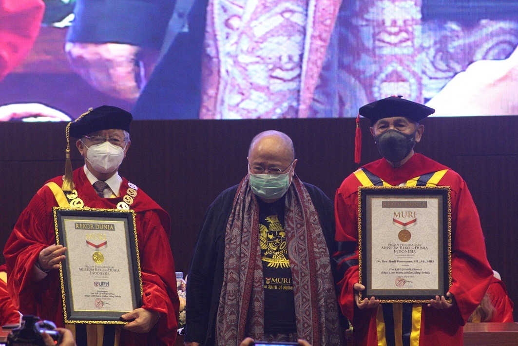  UPH Kampus Lippo Village secara resmi menggelar wisuda pada 15-17 Juni Untuk melantik 1.802 wisudawan