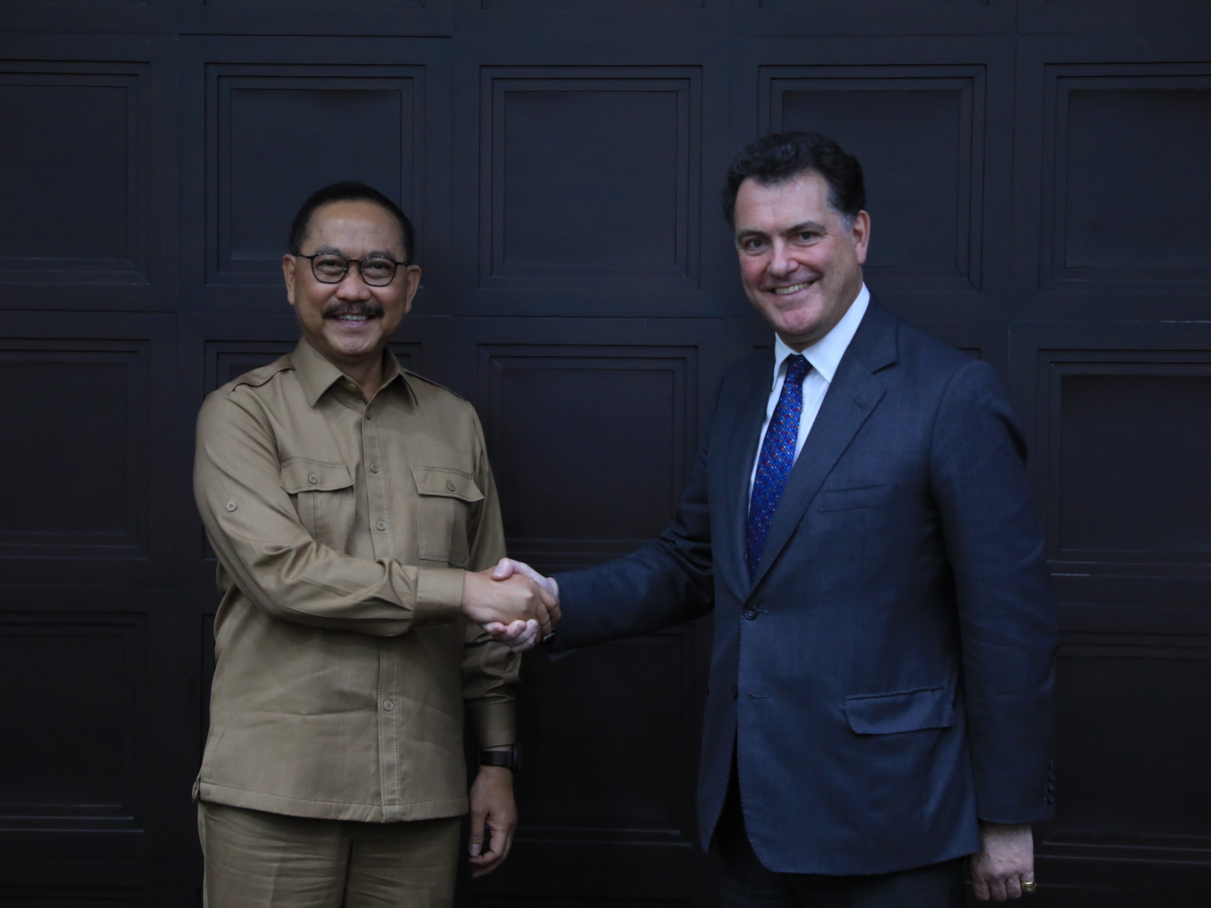 Kepala Otorita Ibu Kota Nusantara Bambang Susantono menerima kunjungan  Vincent Keaveny di Kantor Sekretariat Negara pada Senin (27/6). 