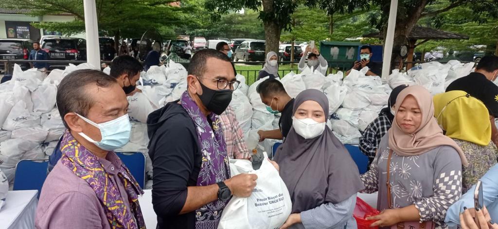 Perhutani, Hutama Karya, dan Bulog Gelar Pasar Rakyat dan Bazaar UMKM