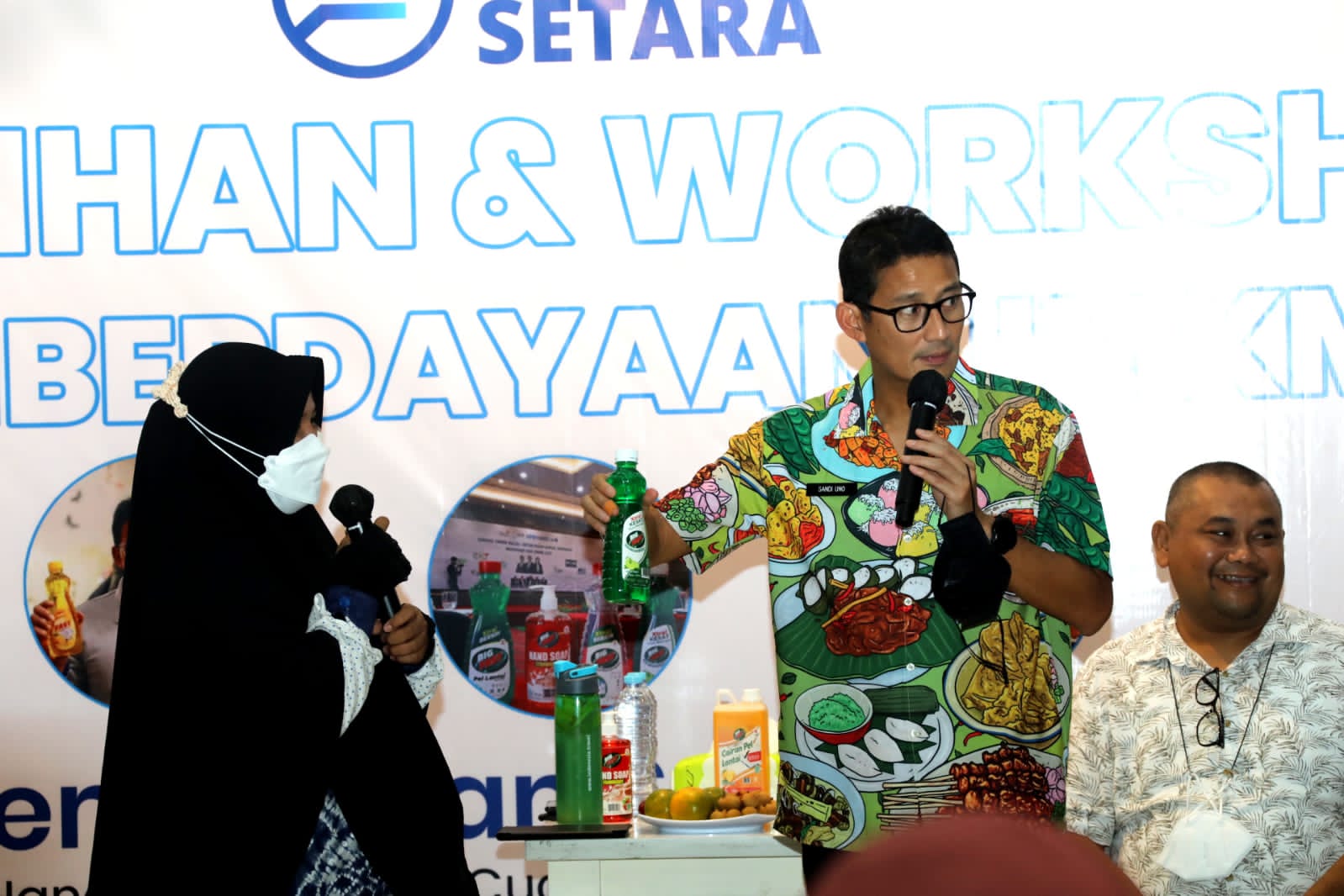 Menparekraf Sandiaga Uno membuka pelatihan bagi pelaku UMKM di. Banjarmasin, Kalsel, Kamis