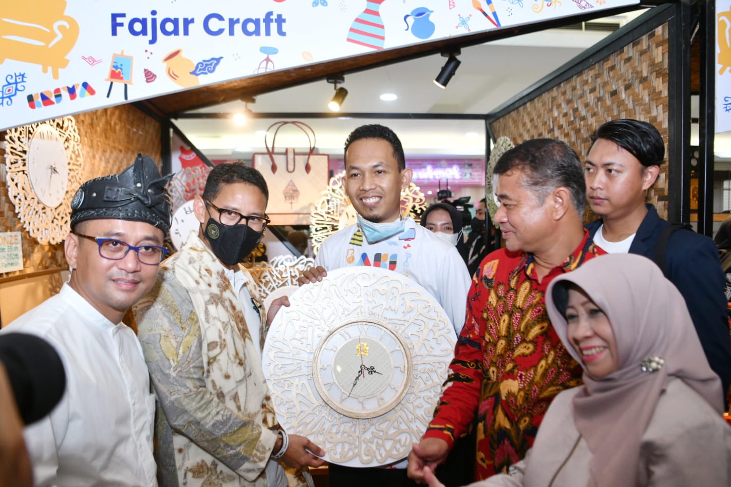 Menparekraf Sandiaga Salahuddin Uno menggelar Apresiasi Kreasi Indonesia (AKI) 2022 di Mall Asia Plaza, Tasikmalaya, Jawa Barat, Sabtu (18. 