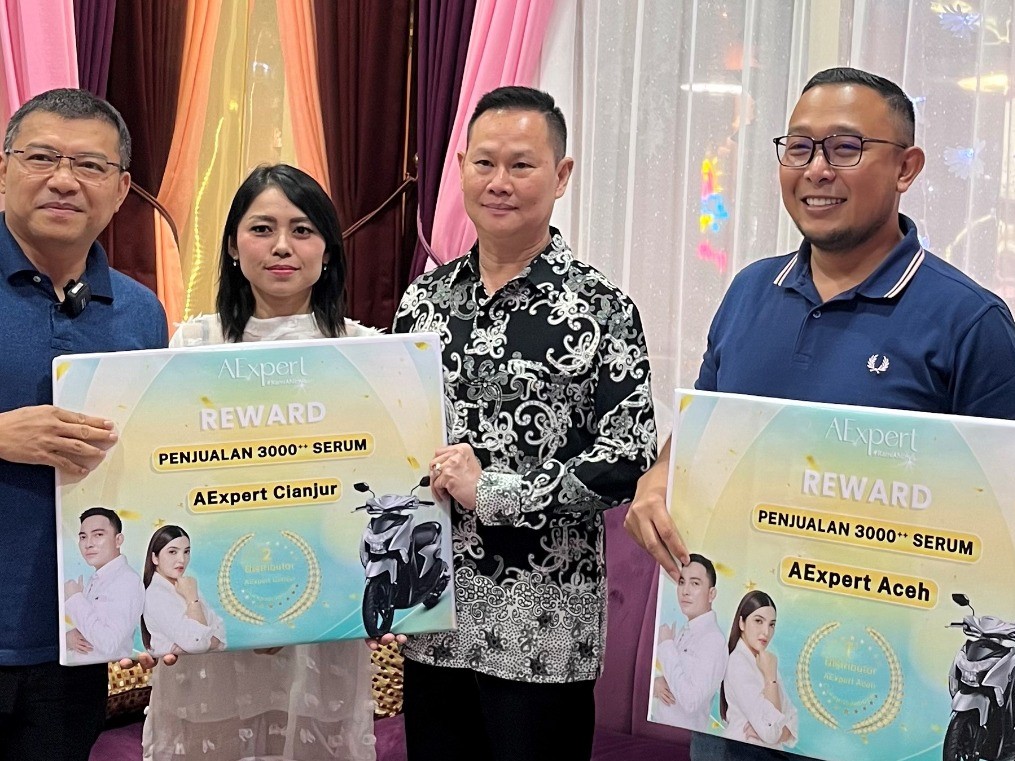 AExpert memberikan reward untuk dua distributornya yakni AE Sultan Aceh dan AE Sultan Cianjur. 