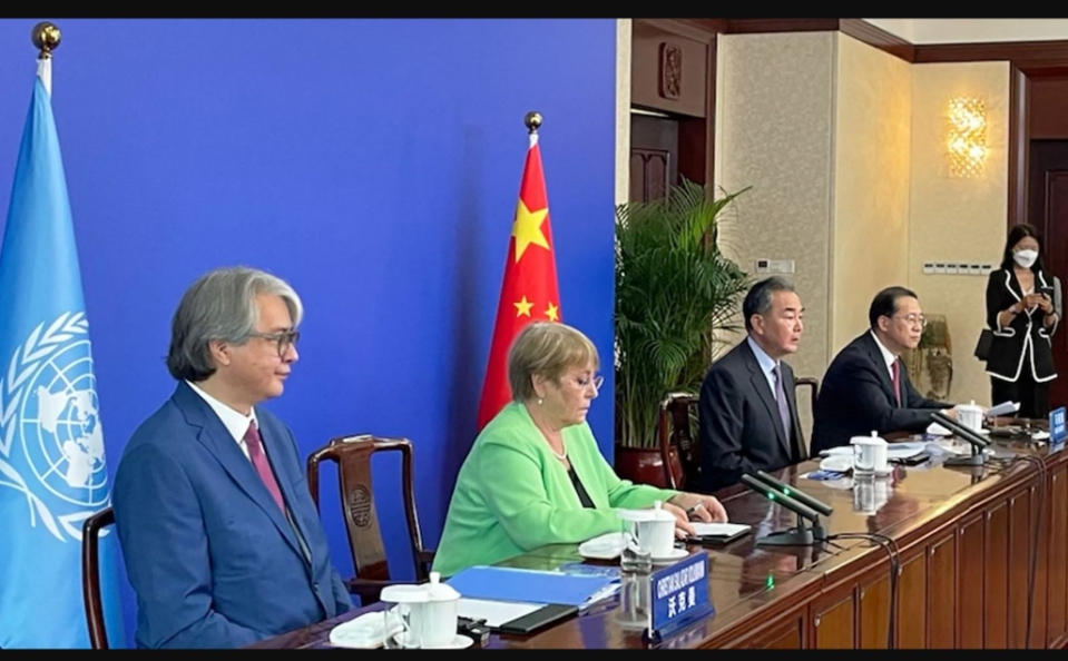 Komisaris Tinggi HAM PBB Michelle Bachelet (baju hijau) saat konfrensi pers. 