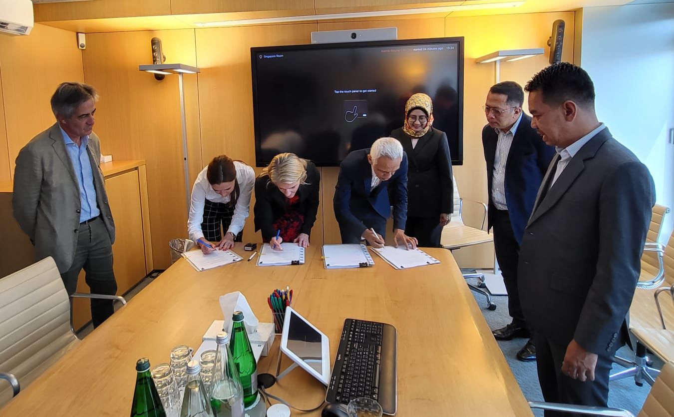 Penandatanganan kerja sama PGN dengan Gunvor Singapore.