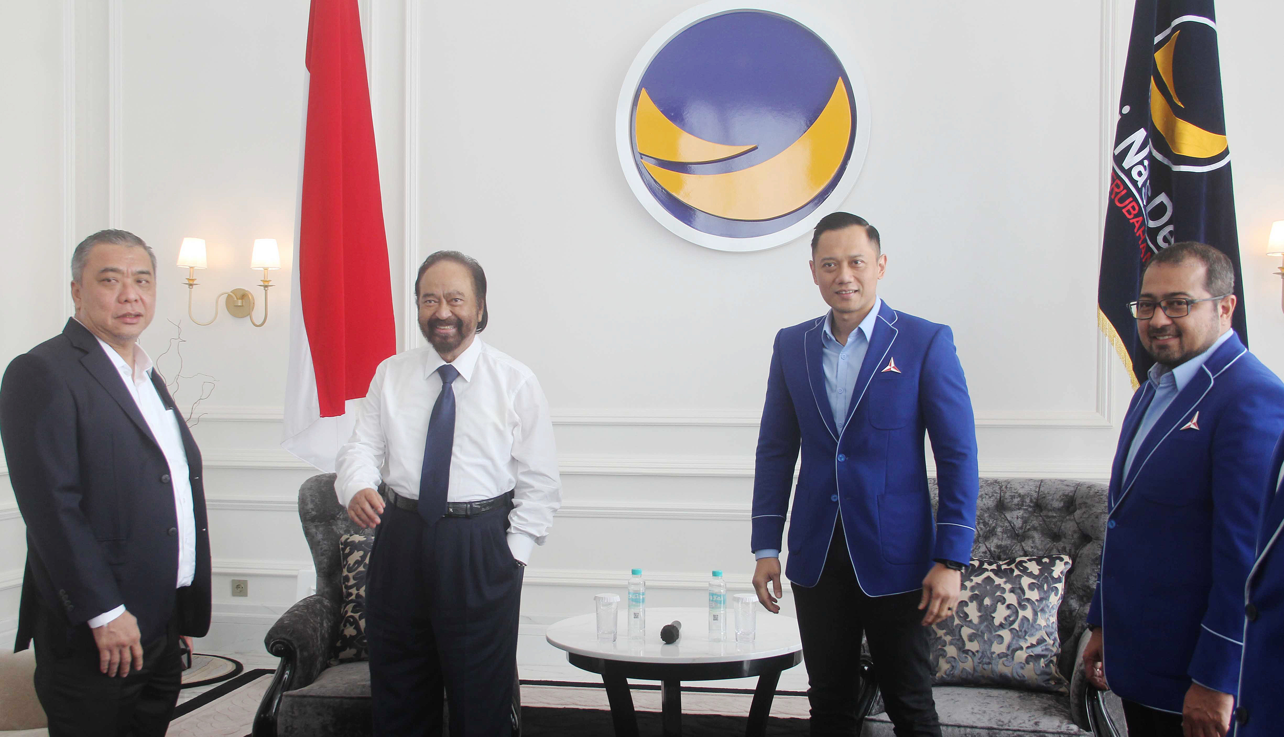 Momen pertemuan Ketua Umum NasDem Surya Paloh dengan Ketua Umum Demokratv Agus Harimurti Yudhoyono