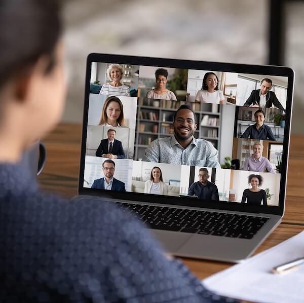 Ilustrasu. Pekerja kantoran yang melakukan dengan 'work from home'. 