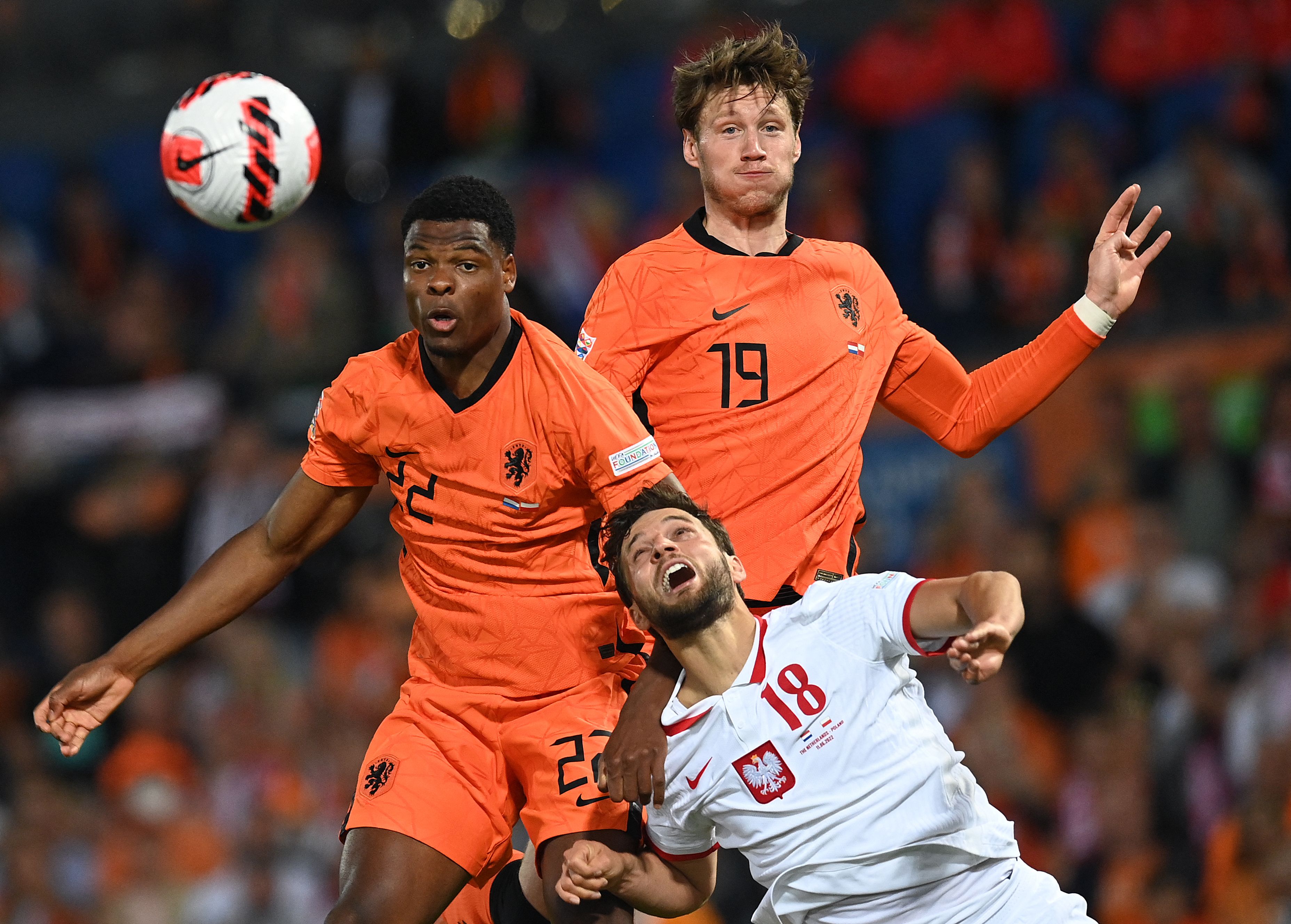 Laga Liga Negara UEFA antara Belanda dan Polandia.