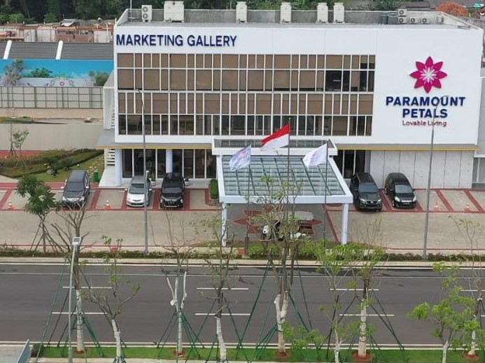 Marketing Gallery Paramount Petals.