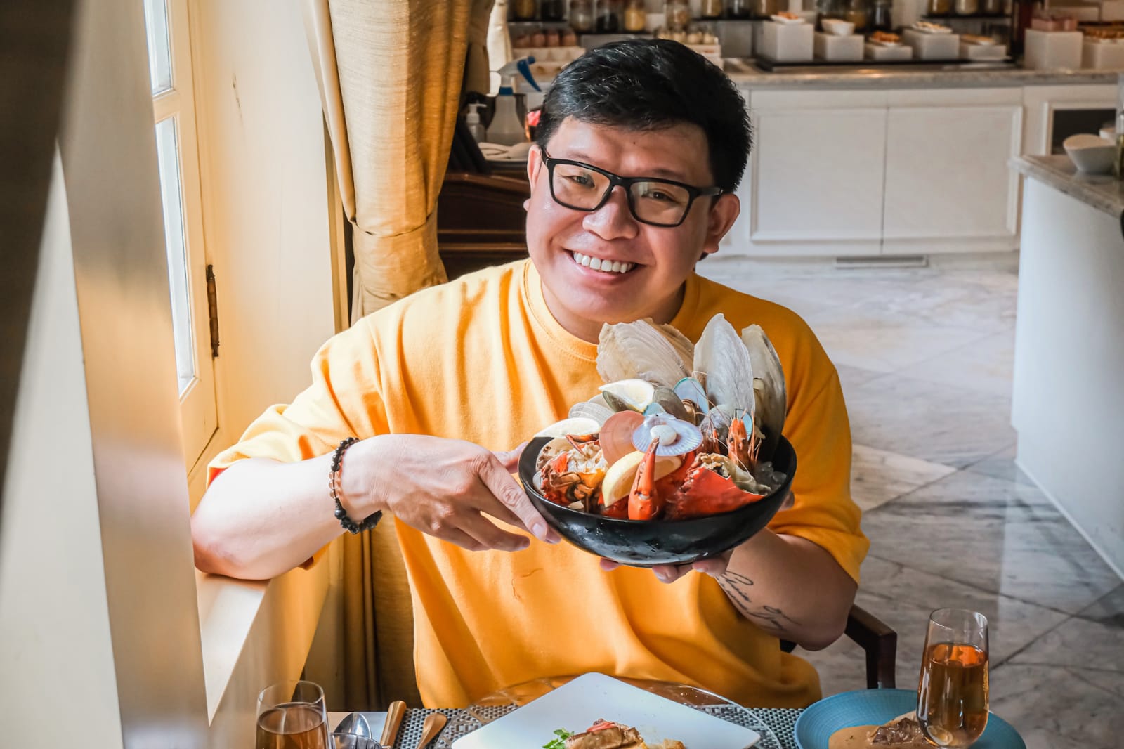Erwin Putra saat membuat Blog Kuliner