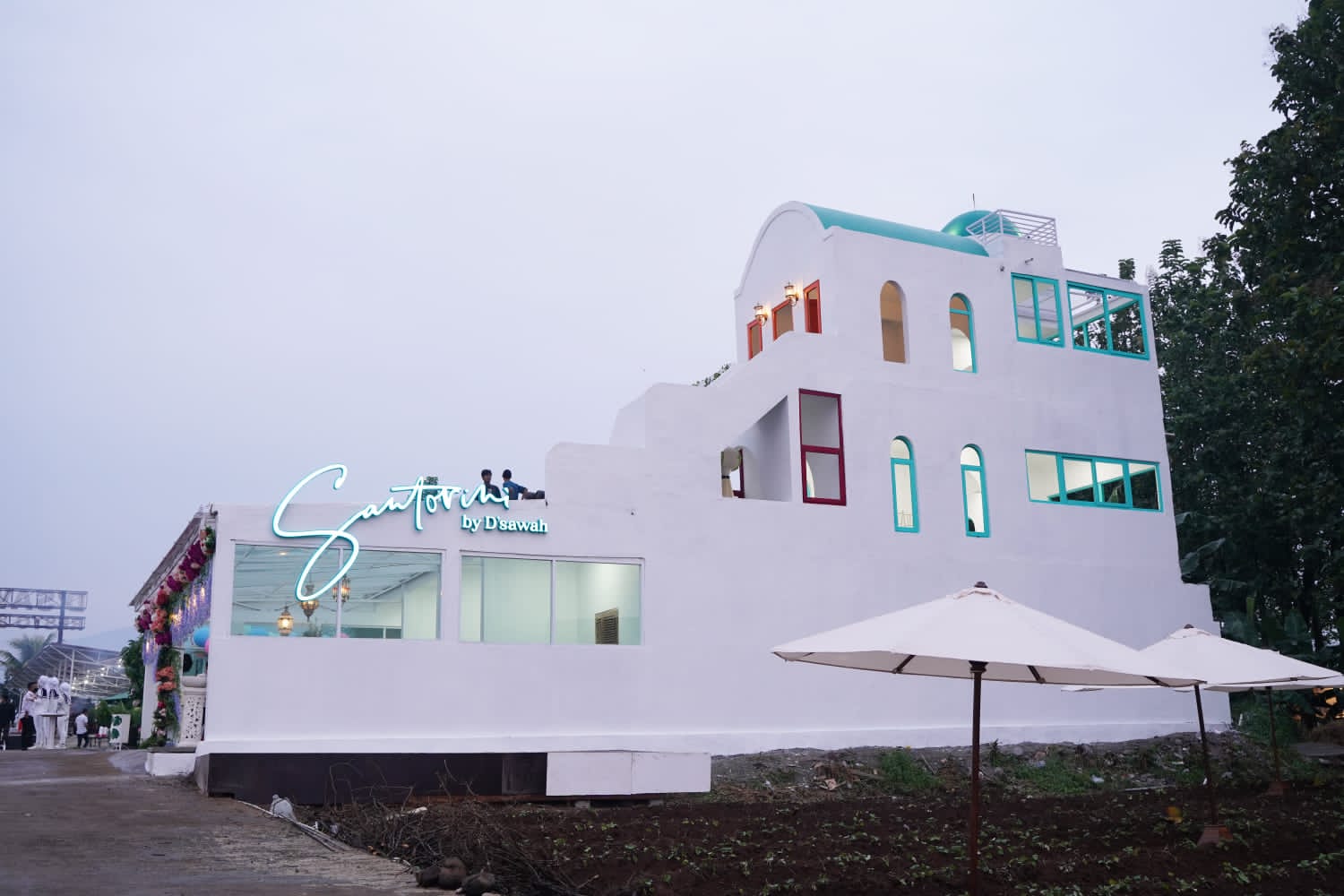 D'Sawah Santorini by D'Sawah di Bogor bisa menjadi salah satu tempat yang bisa dikunjungi wisatawan.