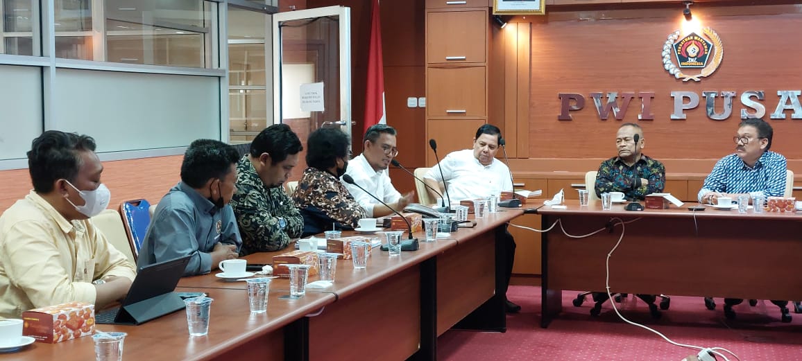 Rapat koordinasi penyelesaikan kasus gedung PWI Sulsel.