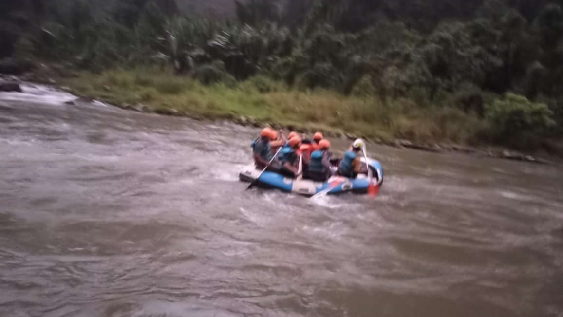 Ilustrasi pencarian dua remaja yang tenggelam di Sungai Waiha, Desa Waiha , Kecamatan Kodi Balaghar, Kabupaten Sumba Barat Daya, NTT.