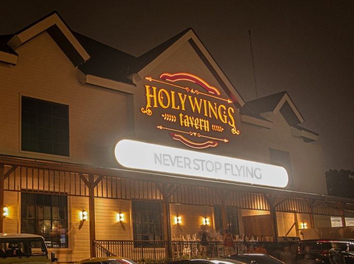 Tempat usaha hiburan malam Holywings di Kemang Jakarta Selatan.