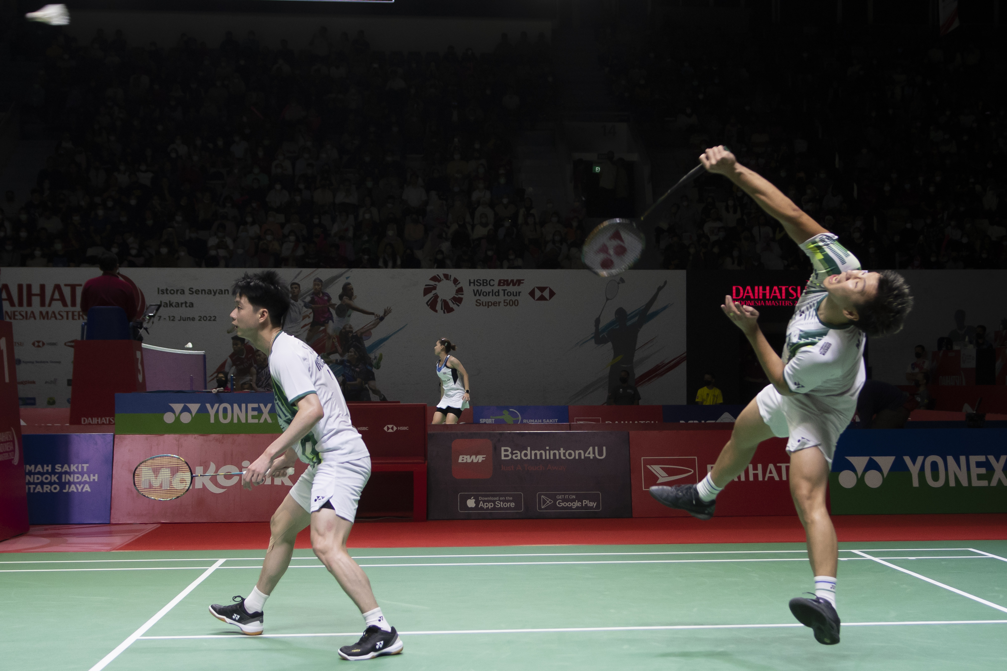 Ganda putra bulu tangkis nomor satu dunia andalan Indonesia Kevin Sanjaya dan Marcus Gideon saat beraksi di sebuah turnamen.