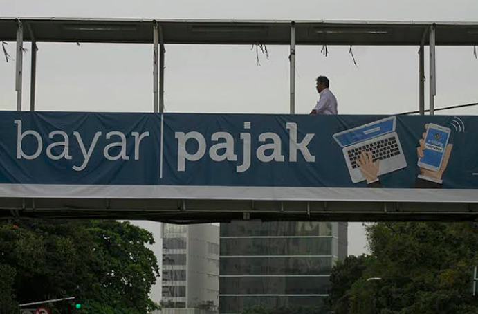 Ilustrasi bayar pajak.