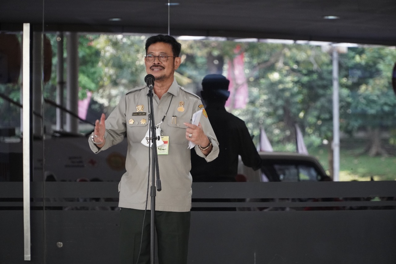 mentan Syahrul Yasin Limpo meluncurkan Gerakan Disinfeksi Nasional dalam penanganan Penyakit Mulut dan Kuku