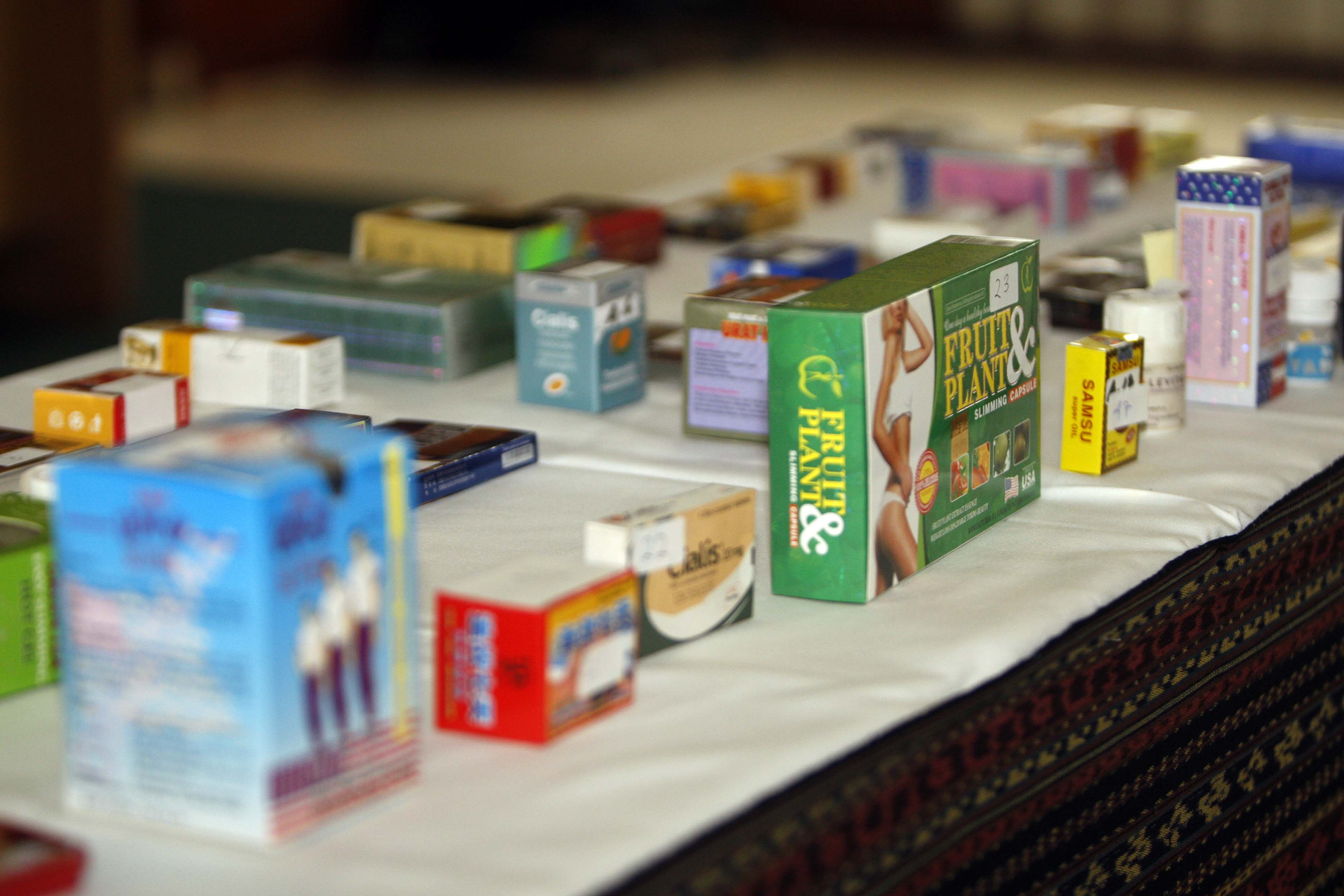 Ilustrasi. Obat-obat ilegal yang berhasil disita BPOM dan juga marak dijual secara online.