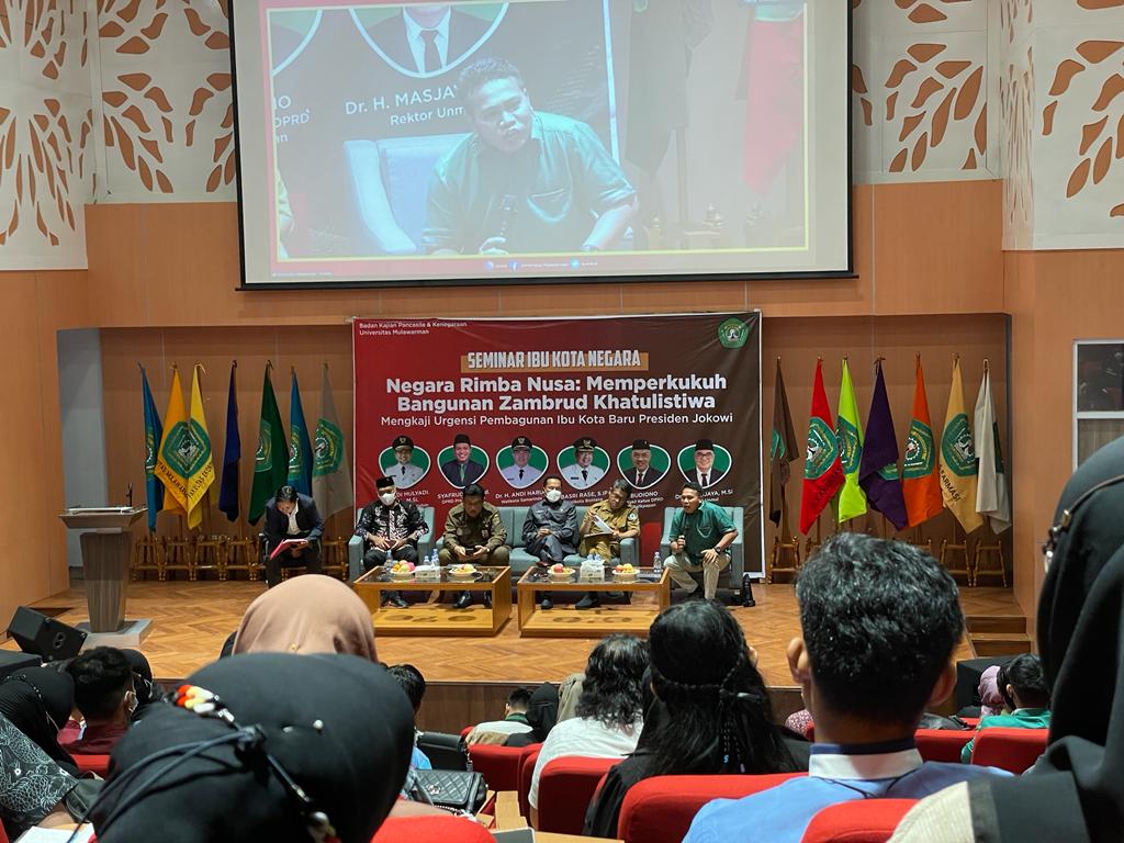 Ketua Badan Kajian Pancasila dan Kenegaraan Universitas Mulawarman Ahmad Naelul di seminar Ibu Kota Negara di Samarinda, Kaltim
