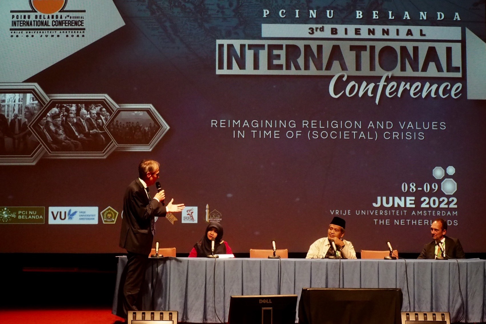 3rd Biennial International Conference bertajuk Reimagining Religion and Values in Time of (Societal) Crisis di Vrije University Amsterdam Be