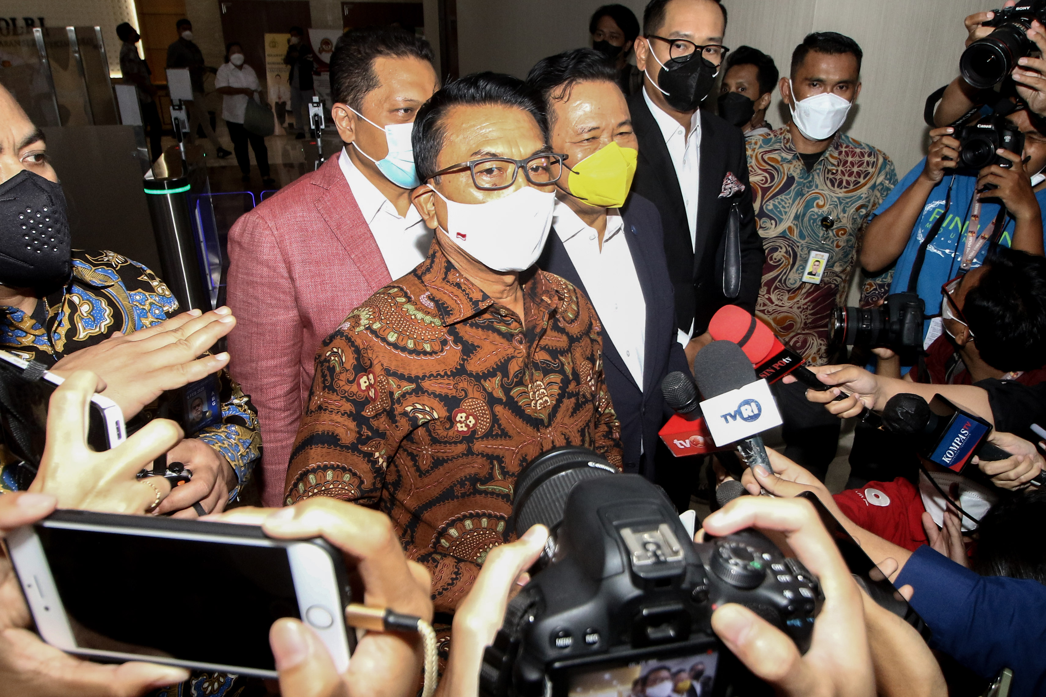 Kepala Staf Kepresidenan Moeldoko saat menjawab pertanyaan wartawan.