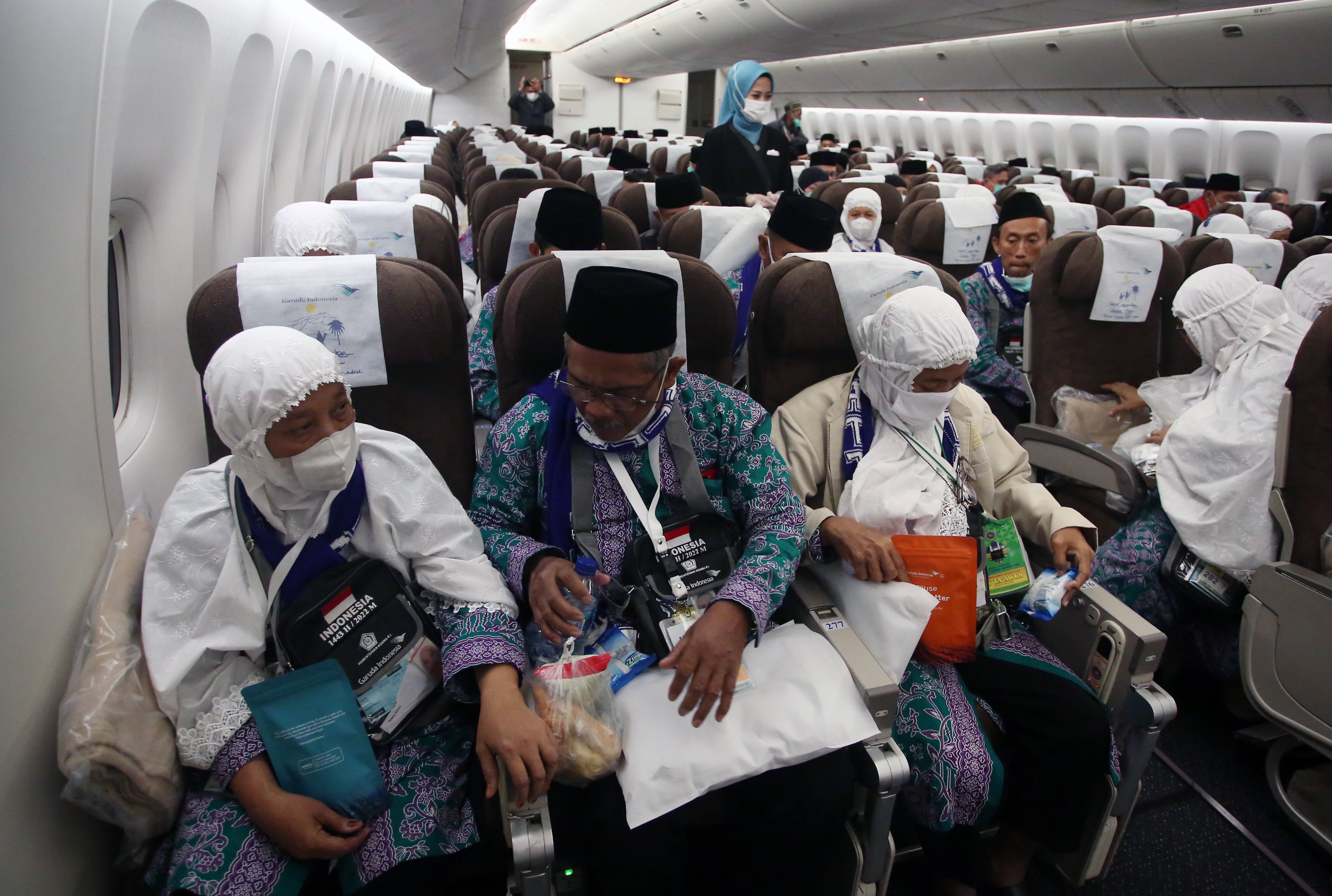 PEMBERANGKATAN KLOTER PERTAMA JAMAAH CALON HAJI ASAL JAKARTA, Sabtu (4/6).