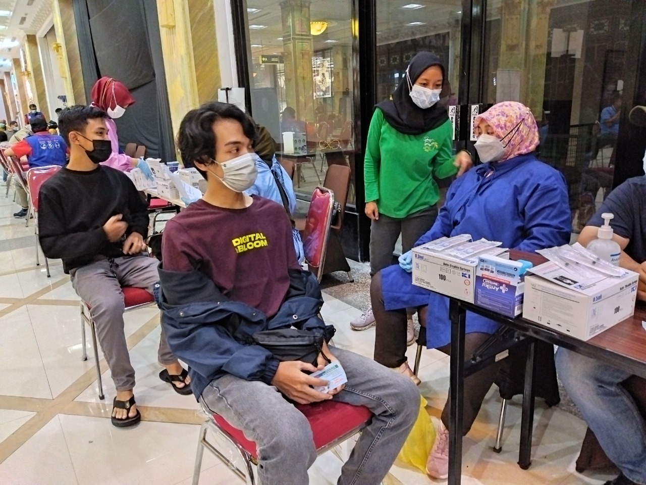 Badan Intelejen Negara (BIN) menggiatkan vaksinasi booster covid-19 seperti di DIY agar segera keluar dari pandemi.