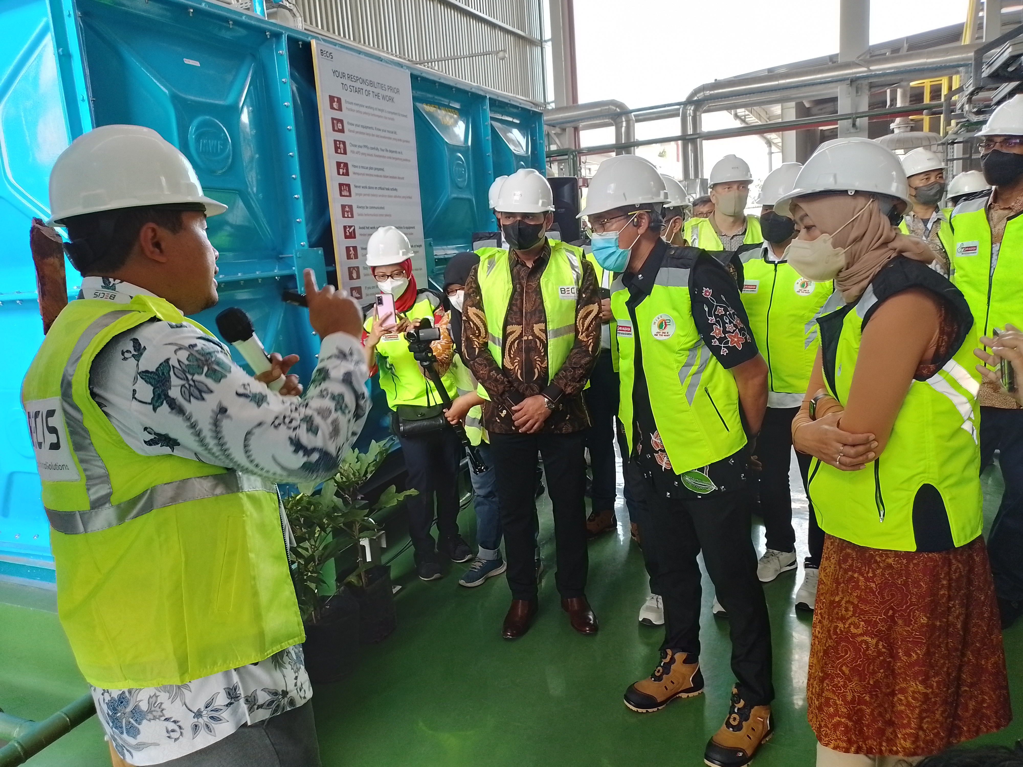 Peresmian pembangunan boiler biomassa industri berbahan bakar sekam padi di kawasan pabrik PT Sarihusada Generasi Mahardhika, di Klaten