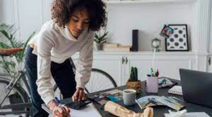 Cara Bikin CV dengan Tulis Tangan yang Baik dan Benar