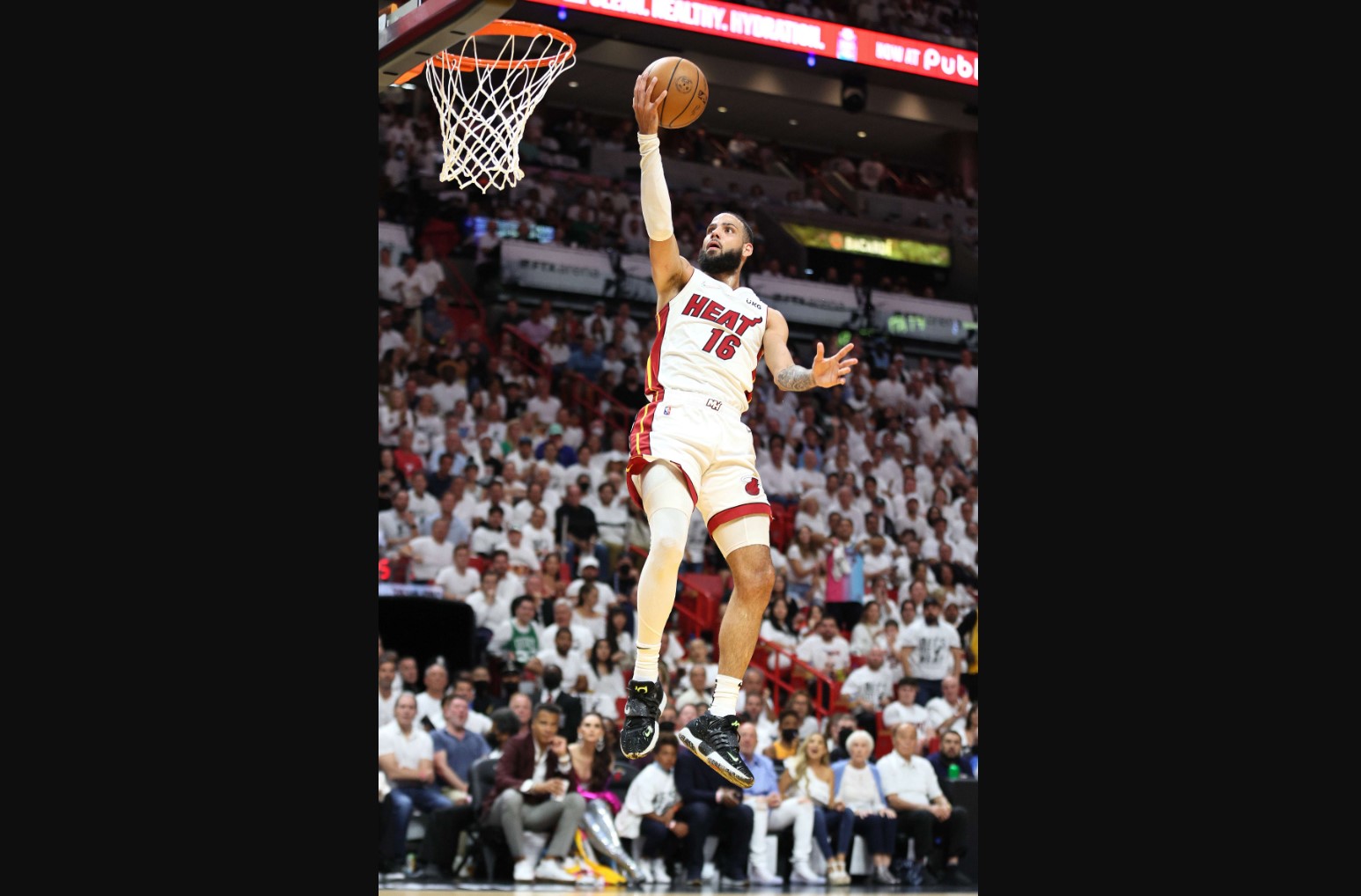 Pebasket Miami Heat Caleb Martin