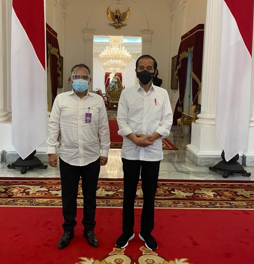 Ketua umum KIB Jokowi Reinhard Parapat dan Presiden Jokowi
