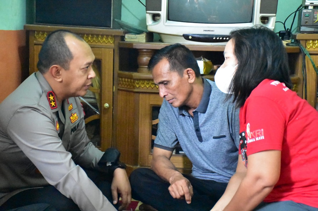 Samuel Hubarat Minta Barang Anaknya Almarhum Brigadir Yoshua Dikembalikan