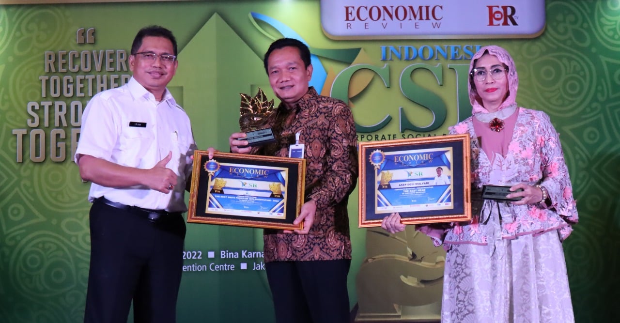 Perum Perhutani meraih Indonesia CSR Award-V-2022 dari Economic Review.
