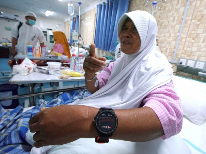 Pasien jemaah haji Indonesia di Klinik Kesehatan Haji Indonesia (KKHI), Madinah, Arab Saudi, Kamis (23/6).