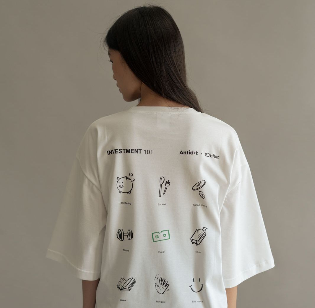 Kolaborasi Bibit.id. dan Antidot Studios, ditandai dengan peluncuran koleksi terbatas berupa T-Shirt, hoodie set, dan tote bag.