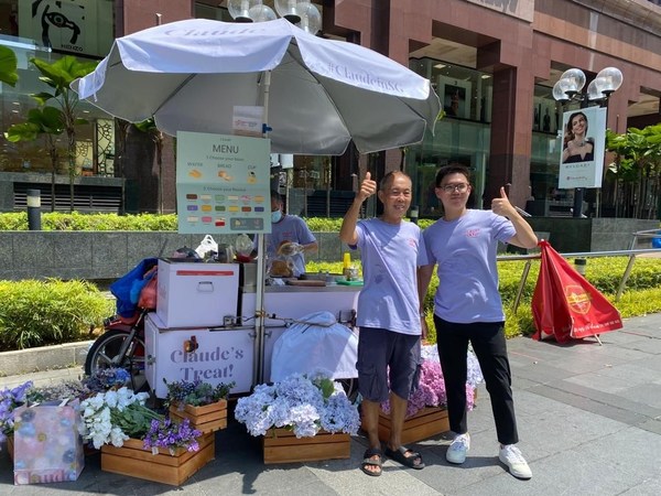 Uncle Chieng (kiri) dan Co-Founder Claude Tommy Budihardjo (kanan).