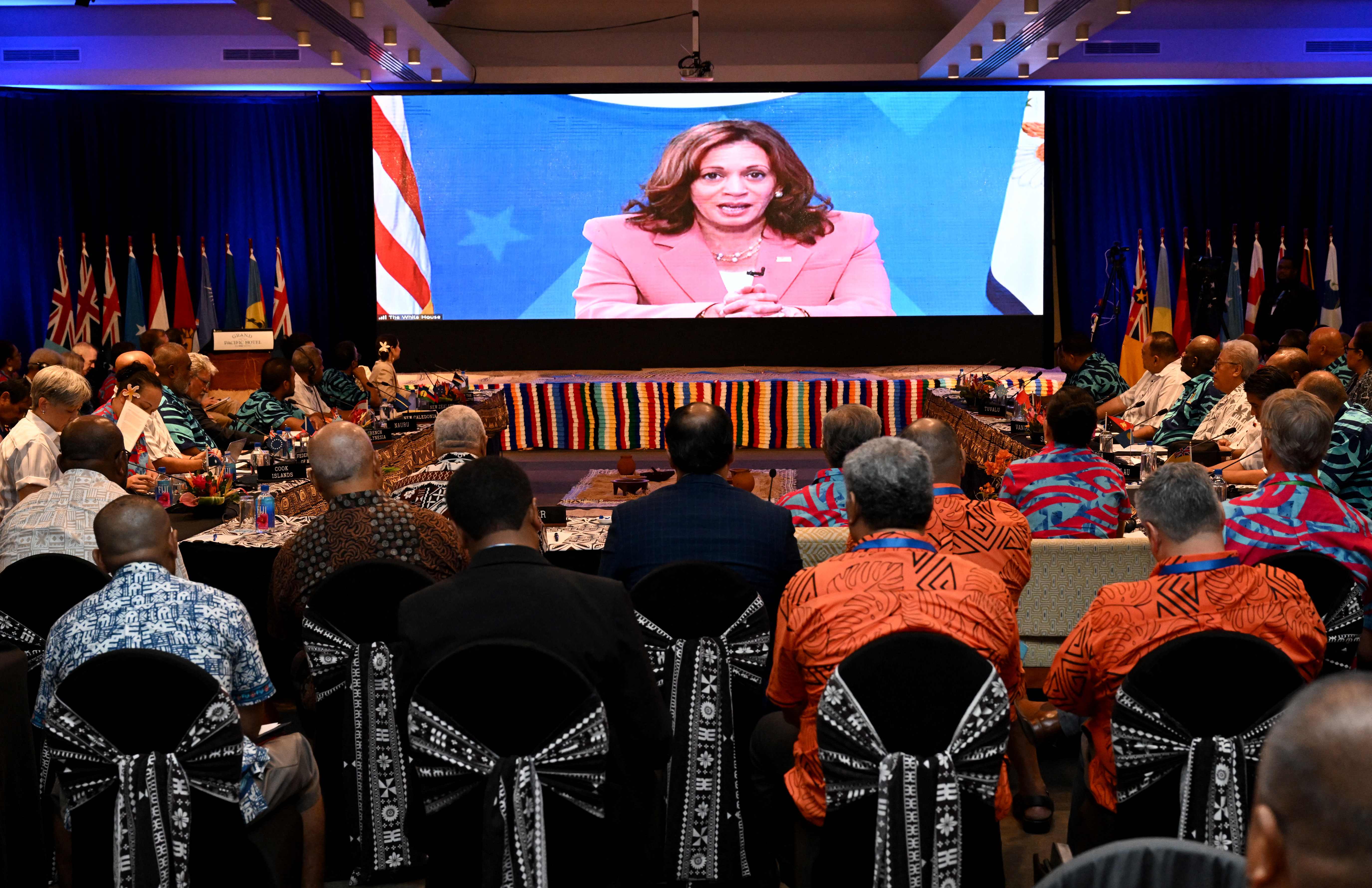 Wakil Presiden AS Kamala Harris bicara melalui video dalam pertemuan puncak Forum Kepulauan Pasific di Suva, Rabu (13/7).